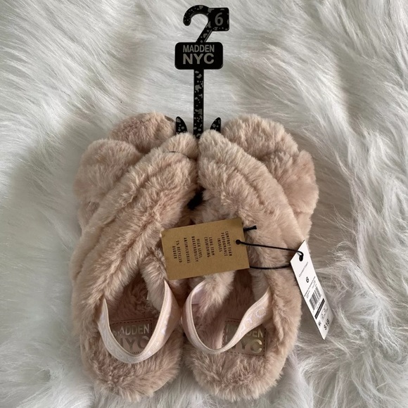 NEW Madden NYC Pink Faux Fur Crossband Platform Slipper 6 Sandals Elastic Band - Picture 7 of 7